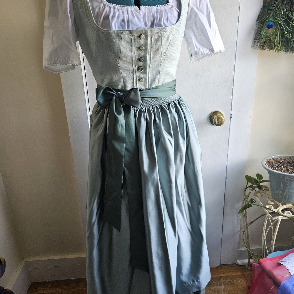 Angermaier Luxe Authentic Dirndl, Octoberfest, Halloween, Cottagecore